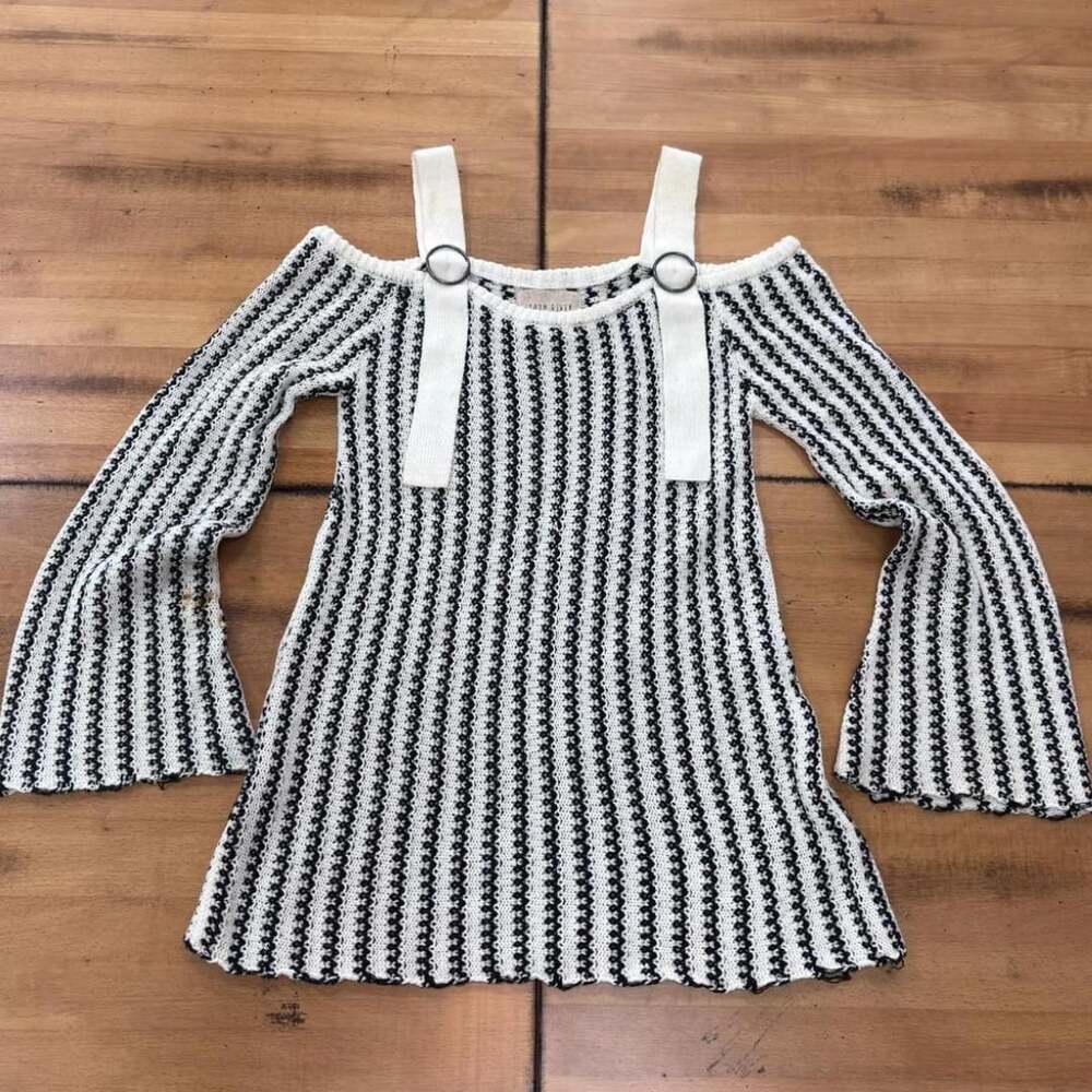 Moon River Striped Ring Detail Cold Shoulder Sweater S